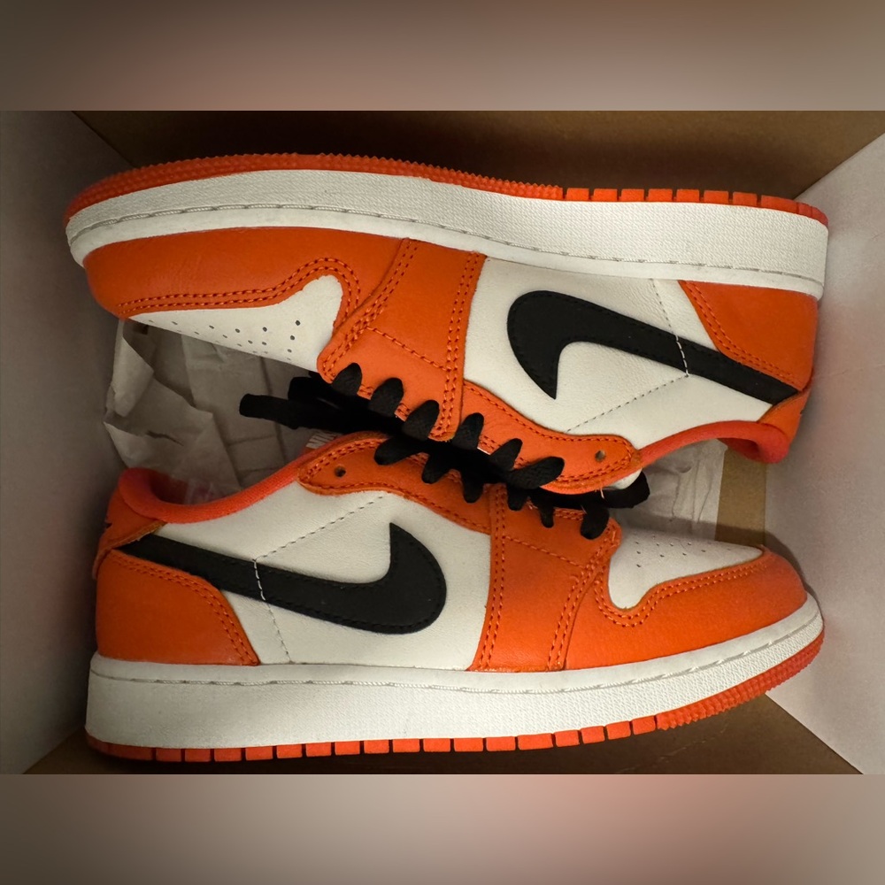 Jordan 1 low starfish 5.5y